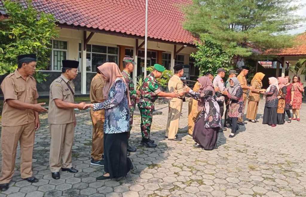 Danramil Karanggede Hadiri Silarurahmi Tingkat&nbsp;Kecamatan