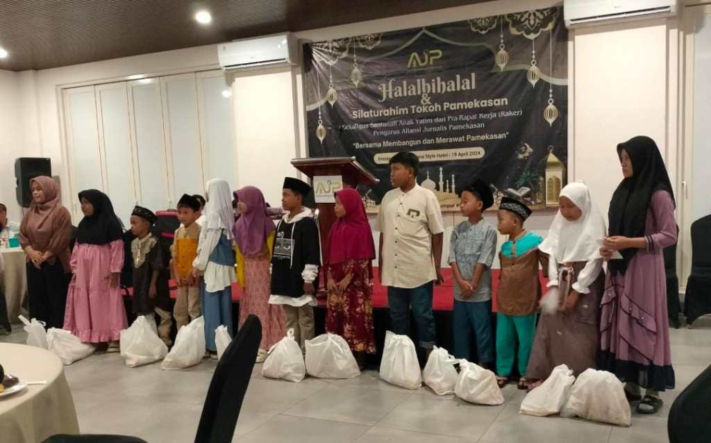 Dihadiri Sejumlah Tokoh Pamekasan, AJP Sukses Gelar Halal Bihalal Dan Santunan Anak&nbsp;Yatim.