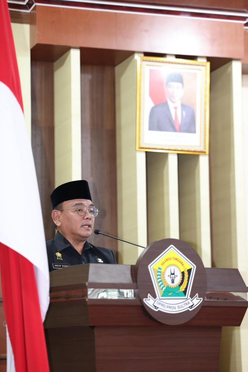 Pj. Gubernur Sultra Pertanggungjawabkan APBD TA 2023 Dalam Paripurna DPRD&nbsp;Sultra