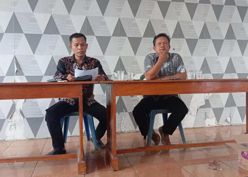 Sungguh Memalukan, “Dituding Selingkuh Dengan Istri Tetangga, Oknum Ketua RT di Kabupaten Pemalang Dtuntut Mundur Oleh Warganya&nbsp;?!”