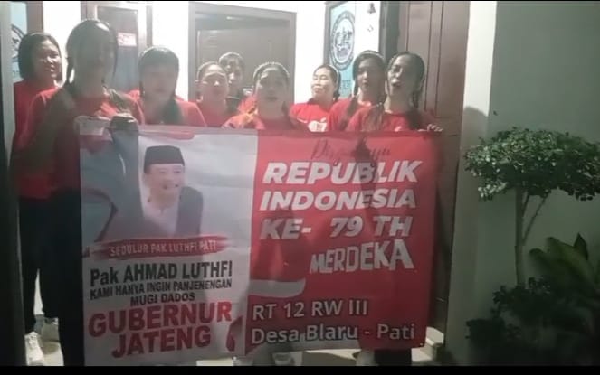Kado Momen HUT RI Ke-79, Warga Blaru Suarakan Dukungannya Untuk Ahmad Lutfi Maju Cagub Jateng & Sudewo Cabup&nbsp;Pati.