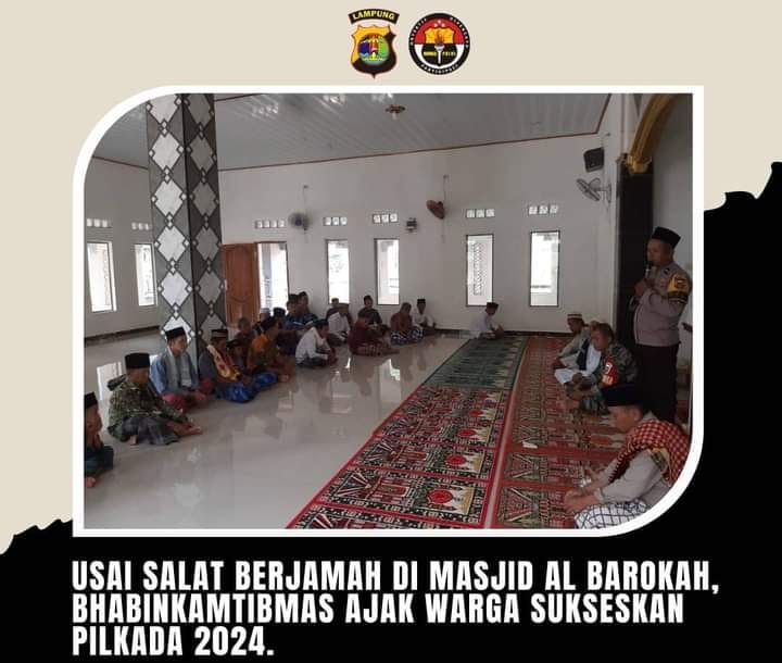 Usai Shalat Berjamah di Masjid Al Barokah, Bhabinkamtibmas Ajak Warga Sukseskan Pilkada&nbsp;2024.
